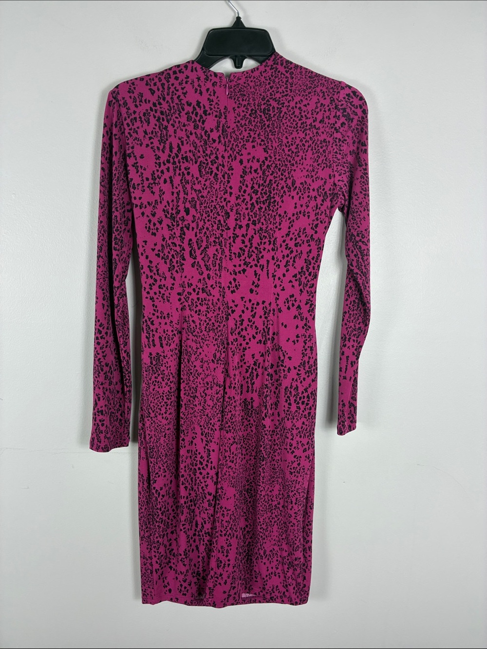 Calvin Klein Fuchsia Twist-Front Long Sleeve Dress Sz 2 Animal Print - Picture 6 of 6